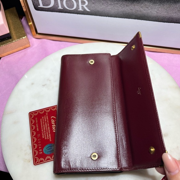 Must de Cartier Long Wallet kiss lock Leather Bordeaux Logo Gold Hardware EUC - Picture 3 of 13